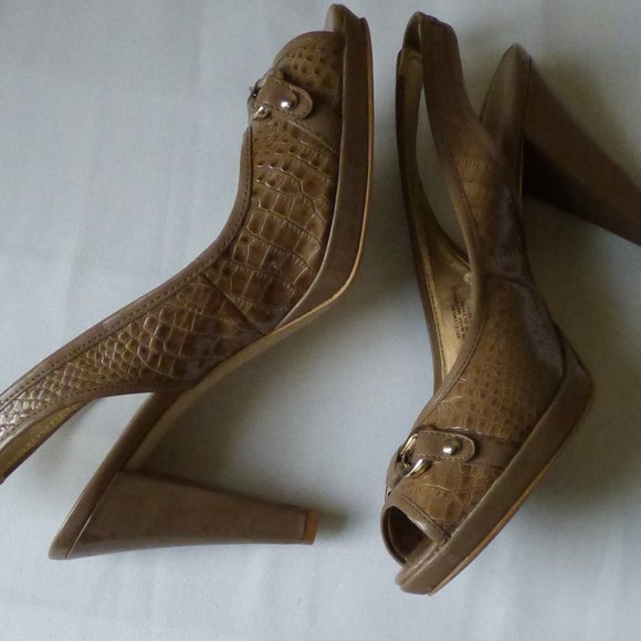 Slingback Peeptoe Heel, Size 8.5, Taupe - Picture 4 of 6
